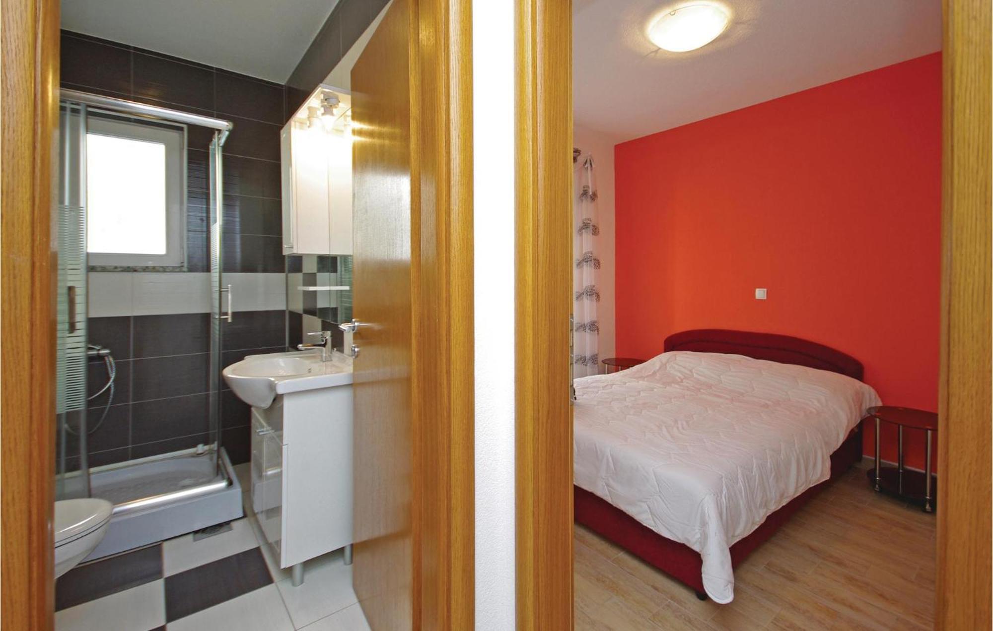 Gorgeous Apartment In Makarska With Wifi Exterior foto